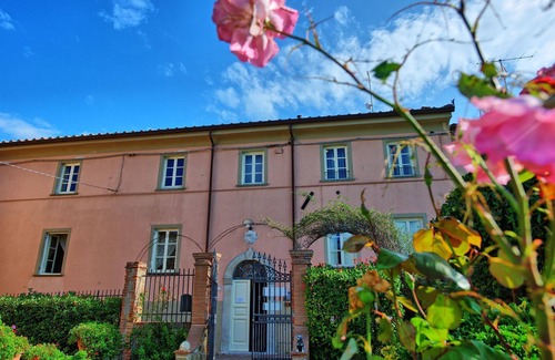 Massarosa Apartment | Beautiful apartment for 2 people with pool, WIFI, close to Viareggio