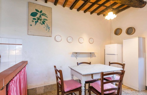Pescia Apartment | Beautiful apartment for 4 people with pool, WIFI, TV, patio and pets allowed