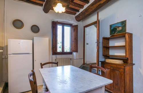 Pescia Apartment | Beautiful apartment for 4 people with pool, WIFI, TV, patio and pets allowed