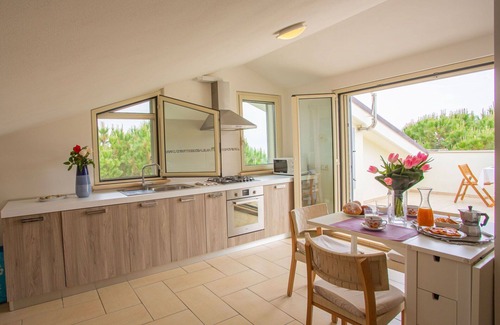 Foggetta Apartment | Beautiful apartment for 10 guests with WIFI, A/C, TV, patio, pets allowed and panoramic view
