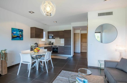 Sainte-Lucie-de-Porto-Vecchio Apartment | Beautiful apartment for 6 guests with A/C, WIFI, TV, terrace and pets allowed