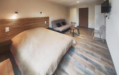 Saint-Chinian Apartment | Beautiful Apartment In Saint Chinian