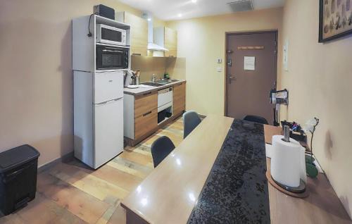 Saint-Chinian Apartment | Beautiful Apartment In Saint Chinian