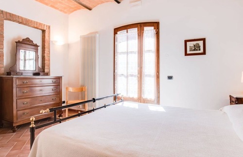 Guistrigona Villa | Beautiful apartment in villa for 3 guests with WIFI, A/C, TV, patio, pets allowed and parking