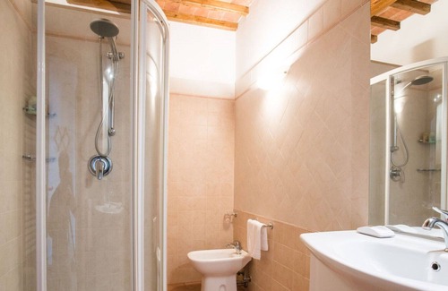 Guistrigona Villa | Beautiful apartment in villa for 3 guests with WIFI, A/C, TV, patio, pets allowed and parking