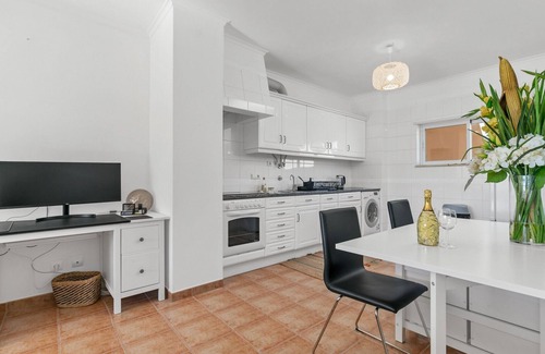 Albardeira Apartment | Beautiful apartment, ideal for couples and small families.