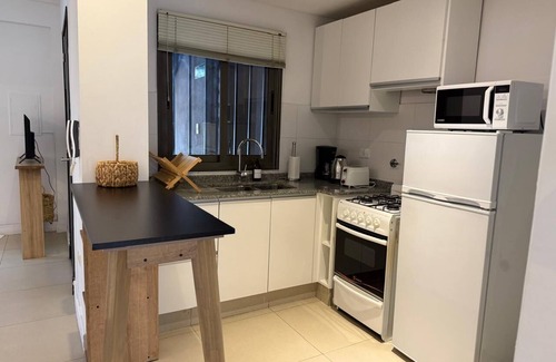 Mendoza City Center Apartment | Beautiful Apartment in the Heart of Mendoza’s Best Neighborhood