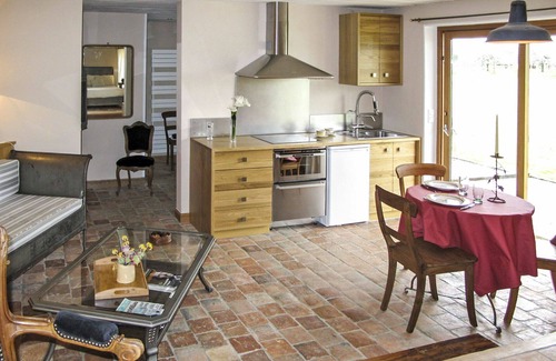 Corbon House | Beautiful apartment in villa for 3 people with pool, WIFI, TV, patio and pets allowed
