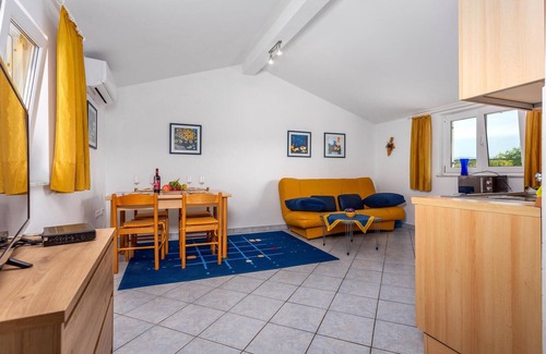 Sveti Ivan Dobrinjski Apartment | Beautiful apartment in Malinska