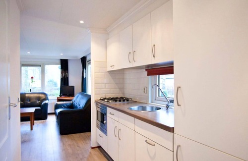 Municipality of Arnhem House | Beautiful apartment in villa for 4 guests with WIFI, pool, TV and terrace