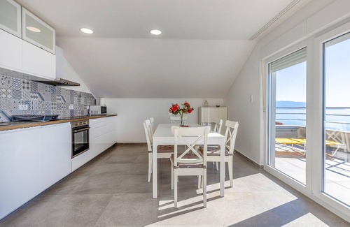 Povile Apartment | Beautiful apartment in Povile with WiFi