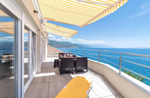 Povile Apartment | Beautiful apartment in Povile with WiFi