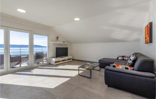 Povile Apartment | Beautiful Apartment In Povile With Wifi