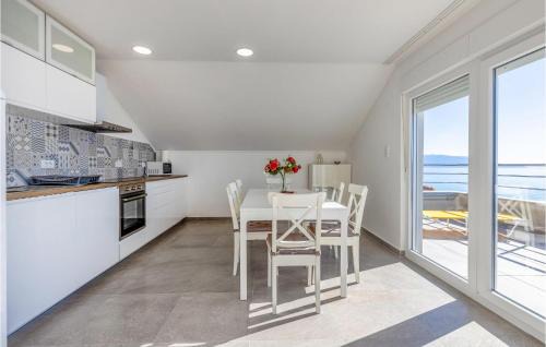 Povile Apartment | Beautiful Apartment In Povile With Wifi
