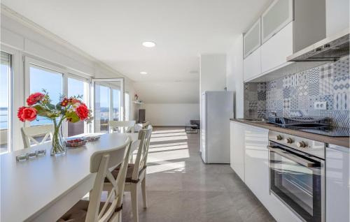 Povile Apartment | Beautiful Apartment In Povile With Wifi