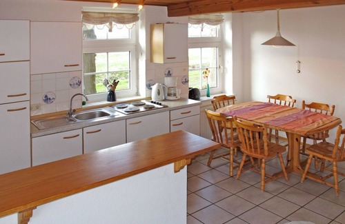 Bunde House | Beautiful apartment in villa for 14 guests with WIFI, TV, terrace, pets allowed and parking