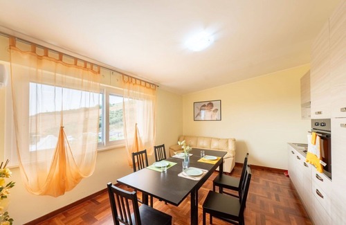 Citta Sant'Angelo Villa | Beautiful apartment in villa with WIFI, pool, A/C, TV, patio, pets allowed and panoramic view