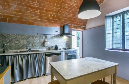 Lorenzana Villa | Beautiful apartment in villa for 4 guests with WIFI, pool and pets allowed