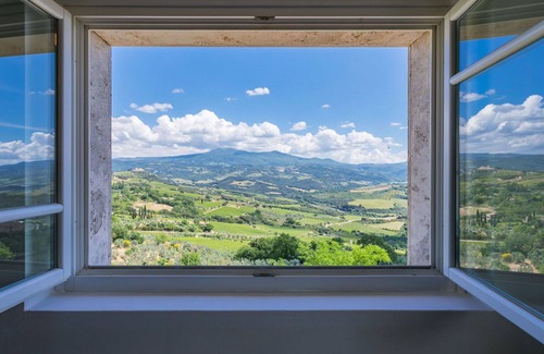 Montalcino Apartment | Beautiful apartment for 6 guests with WIFI, pets allowed and panoramic view
