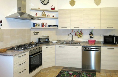 Pomarance Villa | Beautiful apartment in villa for 7 guests with WIFI, A/C, terrace and pets allowed