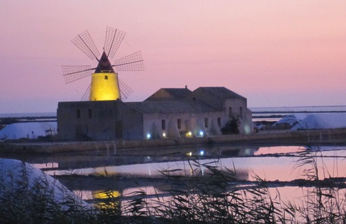 Marsala House | Beautiful apartments in the CENTER and near the SEA. Balconies, parking, Wi-Fi