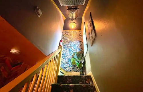 Midtown House | BEAUTIFUL ART VILLA at EXCLUSIVE BOHO HOUSE BAR