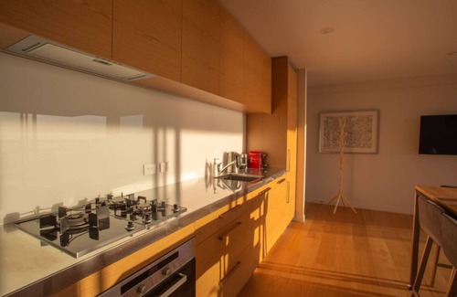 Redcliffs Apartment | Beautiful Balmoral Hill Apartment