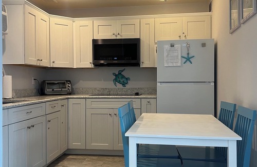 Wildwood Crest Condo | Beautiful Beachfront Condo in Wildwood Crest, NJ - With Full Kitchen!