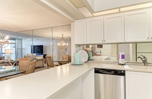 Longboat Key Condo | Beautiful Beachplace - 1135 Gulf of Mexico Drive