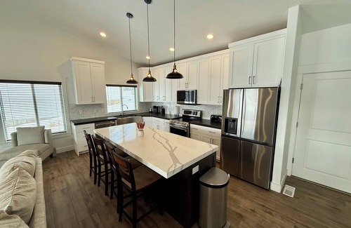 Sweetwater House | Beautiful Bear Lake Getaway!