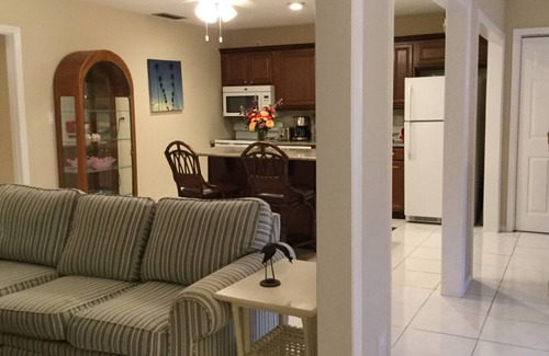 Marathon House | Beautiful Bold Oceanfront Location --- Wonderful views and great privacy !