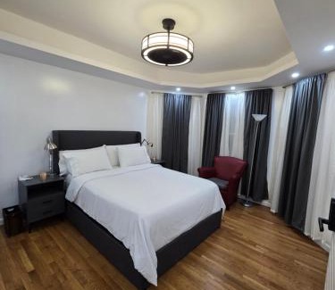 Jones Hill House | Beautiful Boston Bedroom - New Renovation