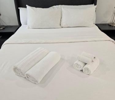 Jones Hill House | Beautiful Boston Bedroom - New Renovation