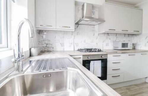 Luton House | Beautiful Brand New House
