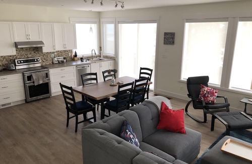 Courtenay House | Beautiful Brand New Oceanfront Home - Comox Valley