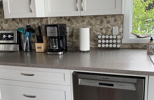 Courtenay House | Beautiful Brand New Oceanfront Home - Comox Valley