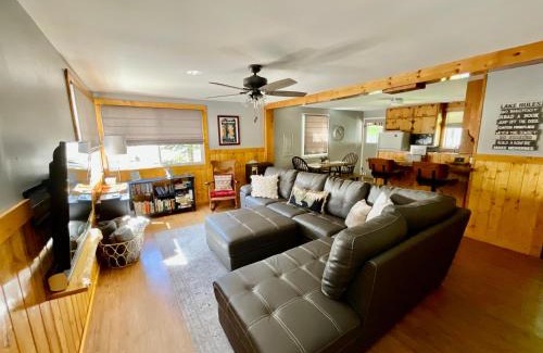Nordman House | Beautiful Bungalow and Bunk House, Close to Lake
