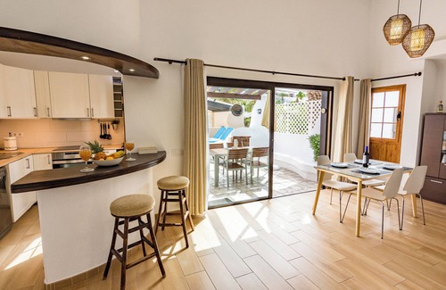 Solana del Matorral House | Beautiful bungalow with charm, with terrace and garden