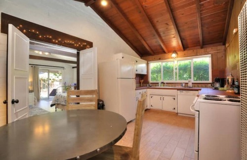 Montecito House | Beautiful Butterfly Beach Homestay, Montecito
