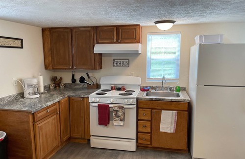 Waynesville Cabin | Beautiful Cabin sleeps 7