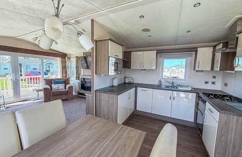 Great Yarmouth House | Beautiful caravan with decking at California Cliffs in Scratby ref 50052L