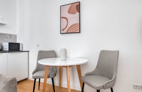 Wilmersdorf Apartment | Beautiful Charlottenburg Studio nr KaDeWe, by Blueground