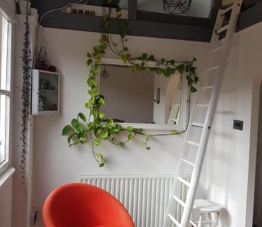 St Albans Apartment | Beautiful City Centre Apartment with Cathedral View
