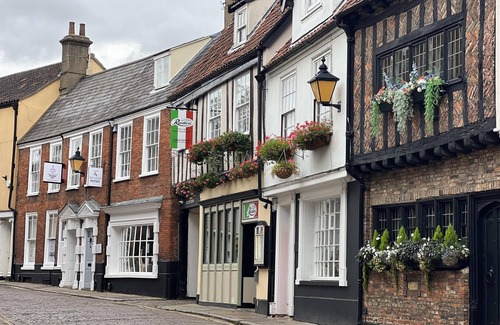 Norwich Apartment | Beautiful city Centre Apartment-Cathedral views