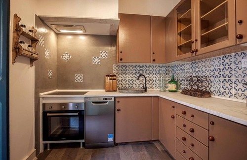 Falca Villa | Beautiful Classic Designed 3-bed Villa in Lisboa