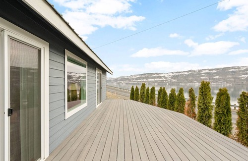 Sunland Estates House | Beautiful Columbia river views! Close to the Gorge Amphitheatre!