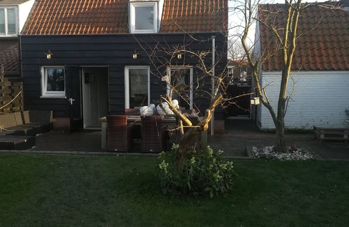 Nieuwvliet House | Beautiful completely renovated typical house in quiet village of Nieuwvliet.