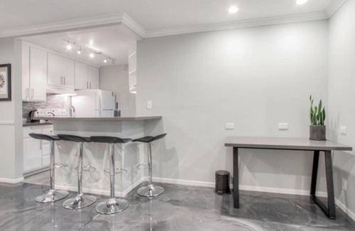 Los Angeles Condo | Beautiful condo near the beach, night life, LMU, LAX, and Silicon Beach.