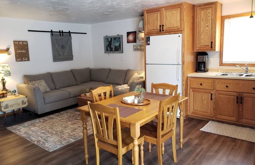 Dyckesville Condo | Beautiful Condo on the shore of Green Bay! Short drive to Green Bay & Door Co.