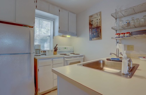 Hood River Condo | Beautiful Condo, River Views, Steps to Downtown, Heart of Hood River